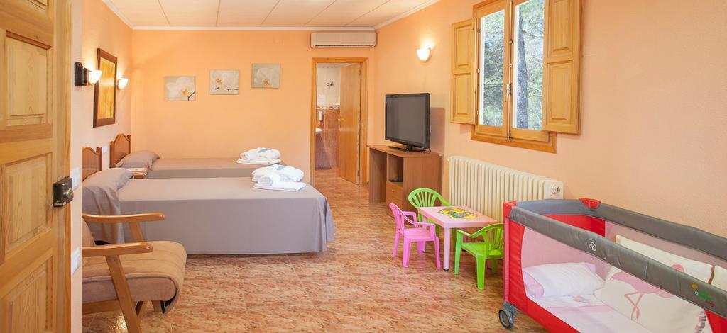 Balneario De Cofrentes Hotel Room photo
